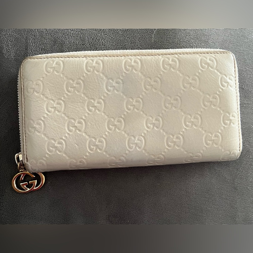 Gucci Cream Embossed GG Zip-Around Leather Wallet with Gold Charm